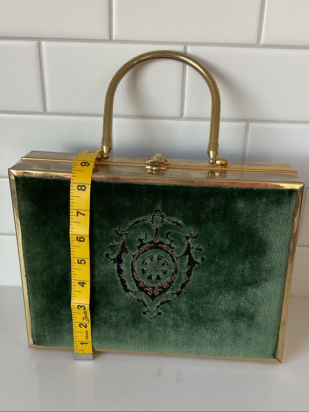 Vintage STYLECRAFT of Miami Gold Metal & Green Velvet Mid-Century Box Handbag - Picture 13 of 16